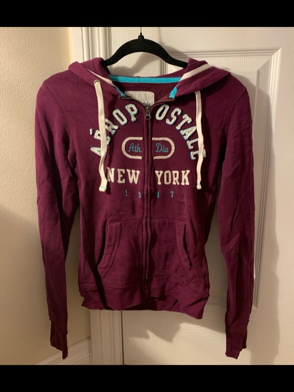 Aéropostale New York Zip-Up Hoodie - Raspberry